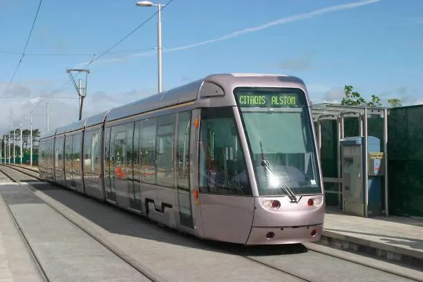 Comfortable Beside Luas Line 1 *