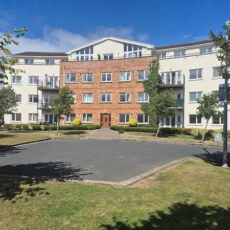 Comfortable Beside Luas Line 1 Homestay szállás