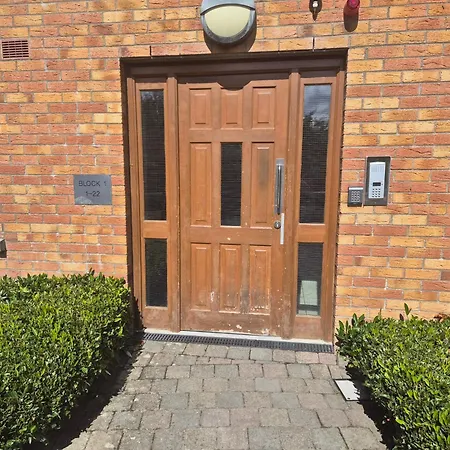 Comfortable Beside Luas Line 1 *