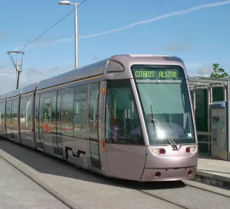 Comfortable Beside Luas Line 1 *